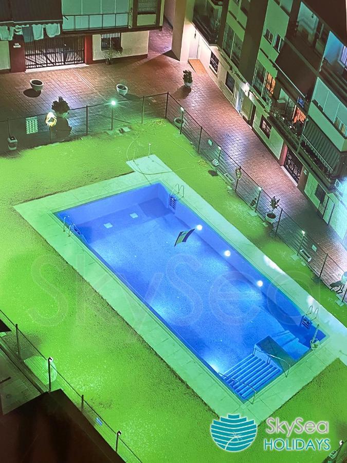 Апартаменти Skyseaholidays Torremolinos Centro Екстер'єр фото